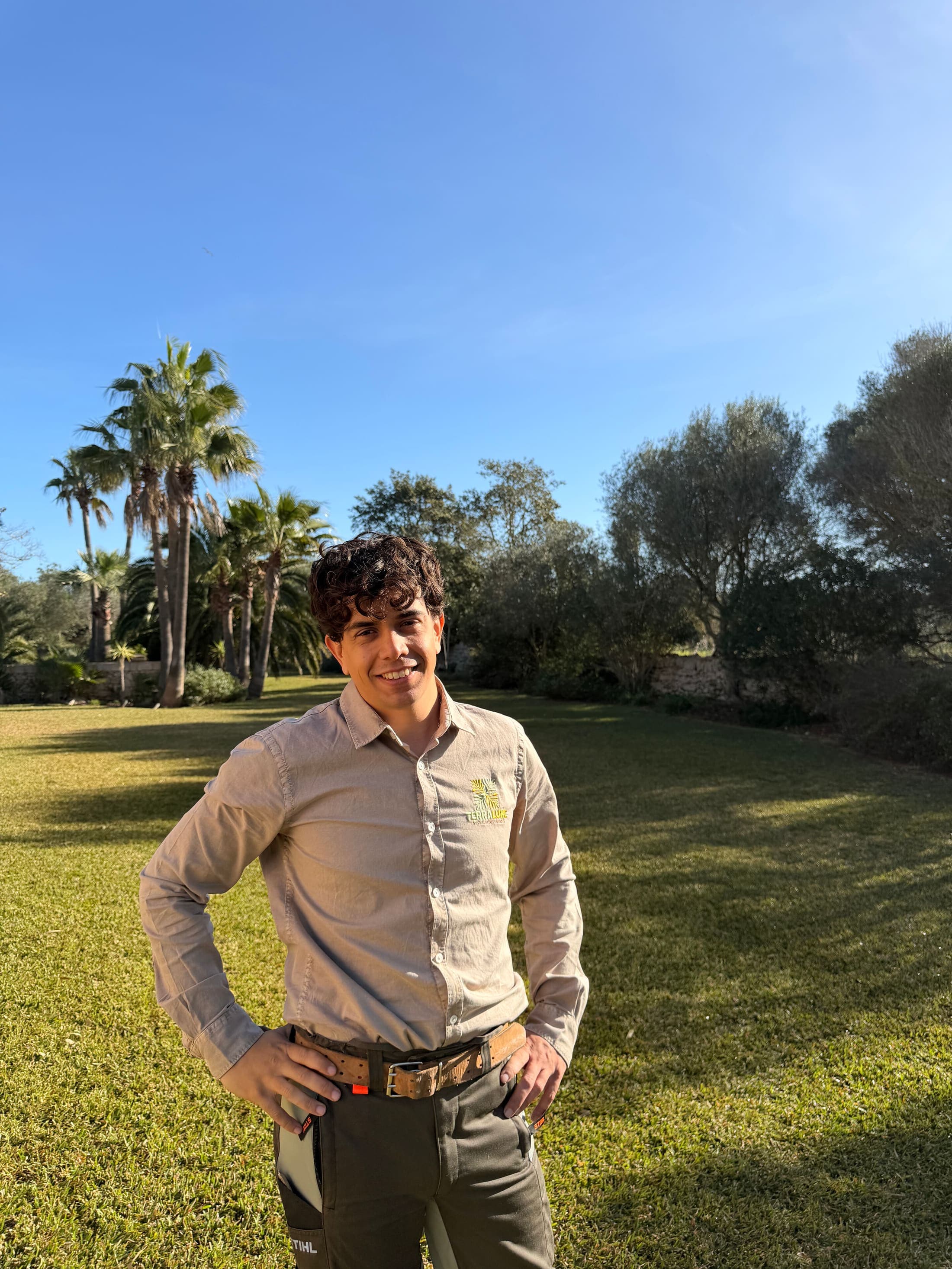 Adrià Munné, fundador y arborista de TerraLuxe Gardens en Mallorca